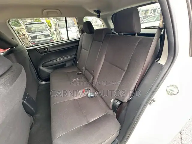 Toyota Corolla Fielder 1.5 Hybrid Front Wheel Drive 2021 Pearl
