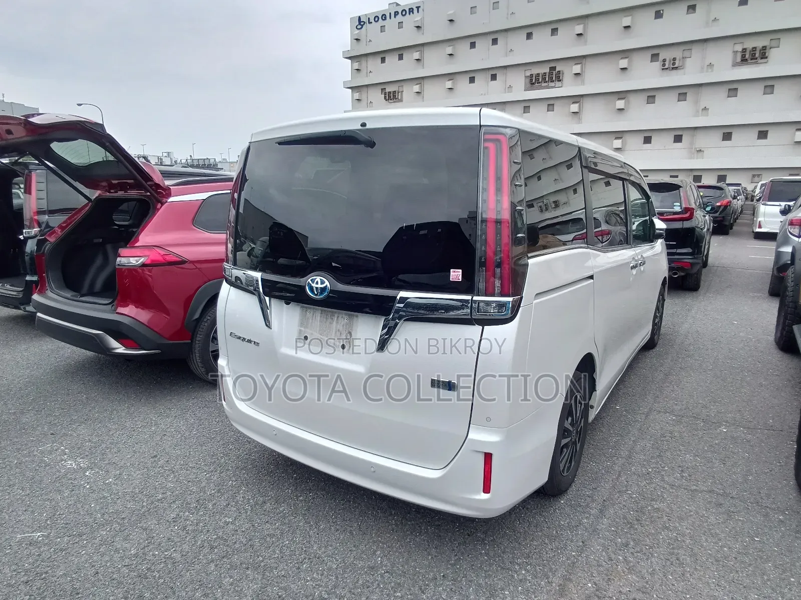 Toyota Esquire 2021 Pearl