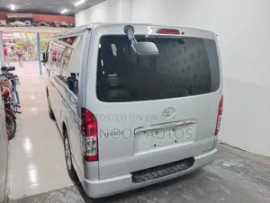 Toyota HiAce 2021 Silver