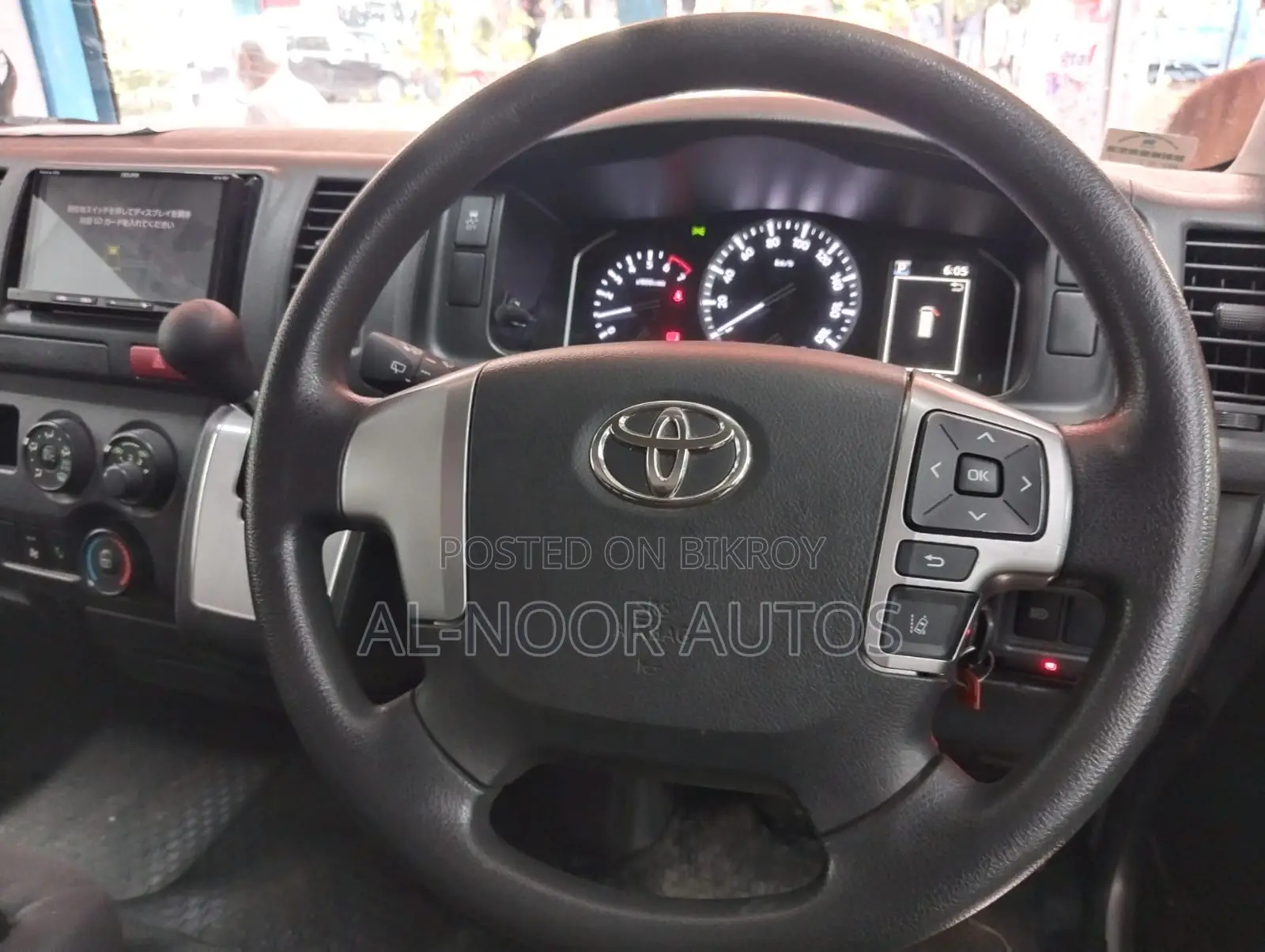 Toyota HiAce 2021 Silver