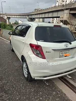 Toyota Vitz 2012 Pearl