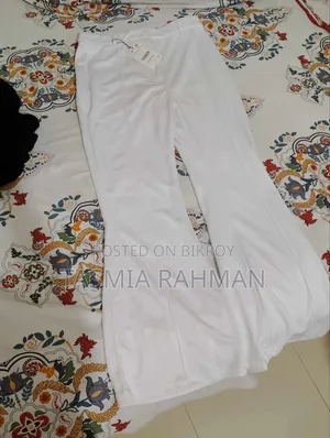 নারীদের ফ্লেয়ার প্যান্ট