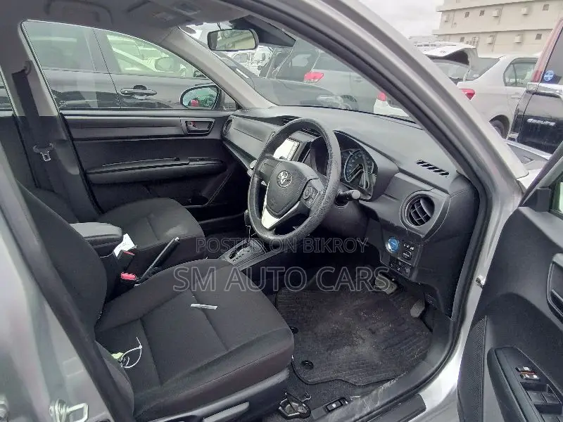 Toyota Axio 2021 Silver