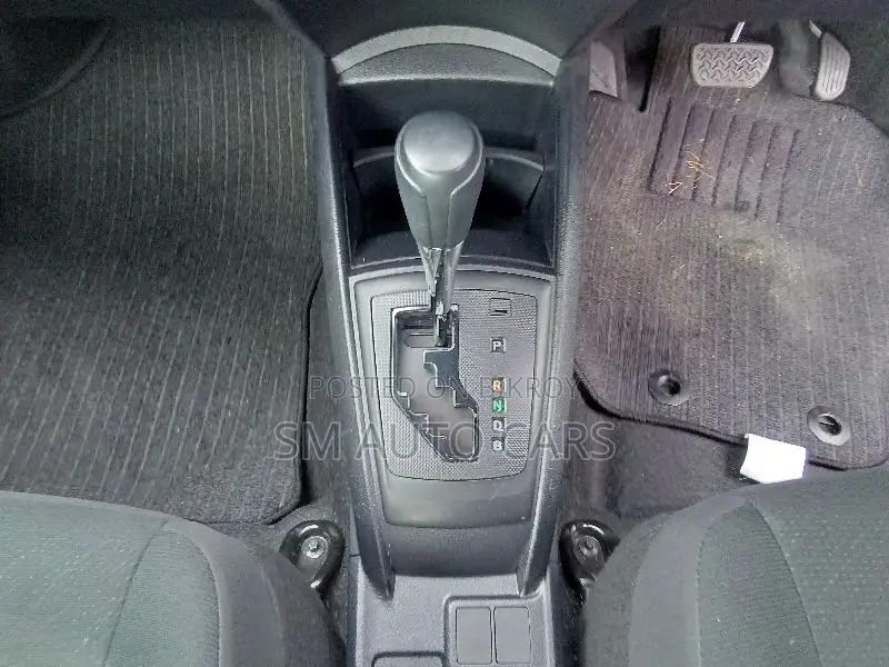 Toyota Axio 2021 Silver