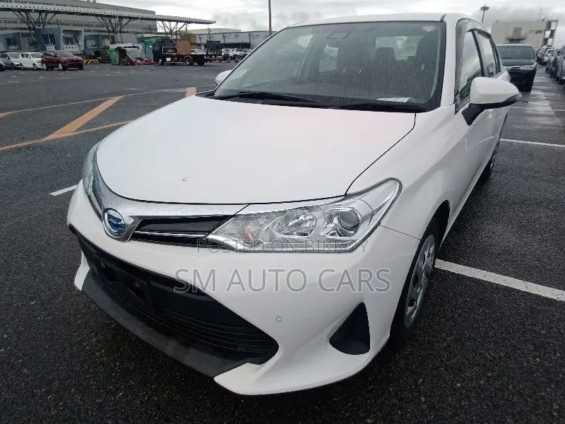 Toyota Axio 2021 White