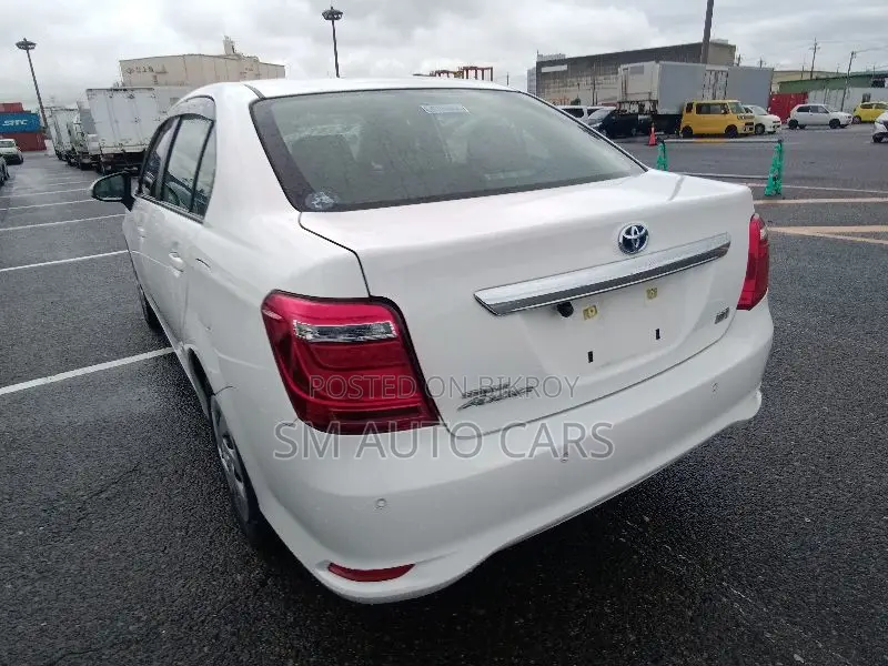 Toyota Axio 2021 White