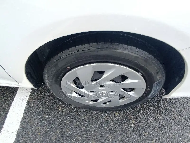Toyota Axio 2021 White