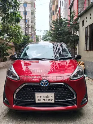 Toyota Sienta 2020 Red