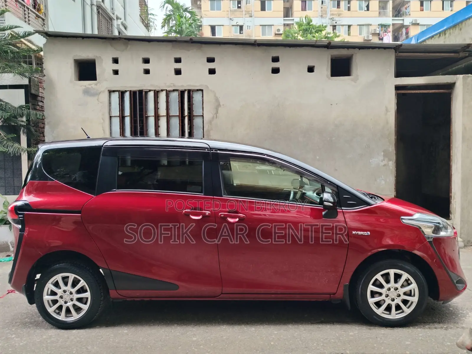 Toyota Sienta 2020 Red