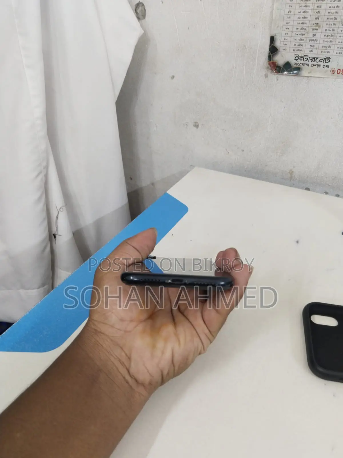 Apple iPhone XR 64 GB Black