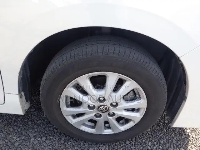 Toyota Noah 2021 Pearl