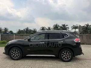 Nissan X-Trail 2016 Green