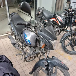 সুজুকি হায়াতে ২০১৮ গ্রে