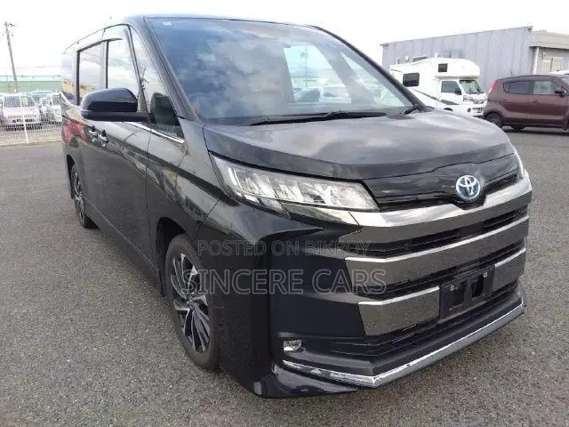 Toyota Noah 2022 Black