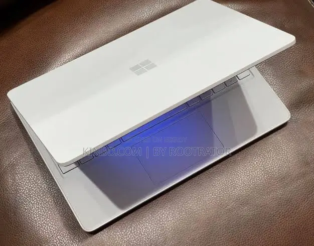 Laptop Microsoft Surface Laptop SE 8GB Intel Celeron SSD 128GB