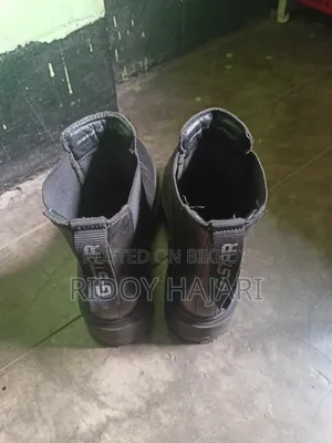 Original Leather Chelsea Boots