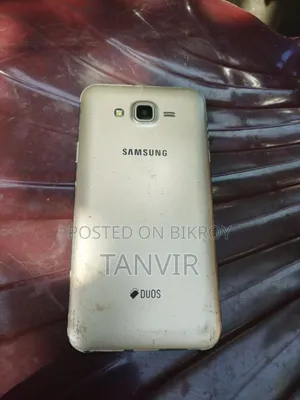 Samsung Galaxy J7 16 GB Gray