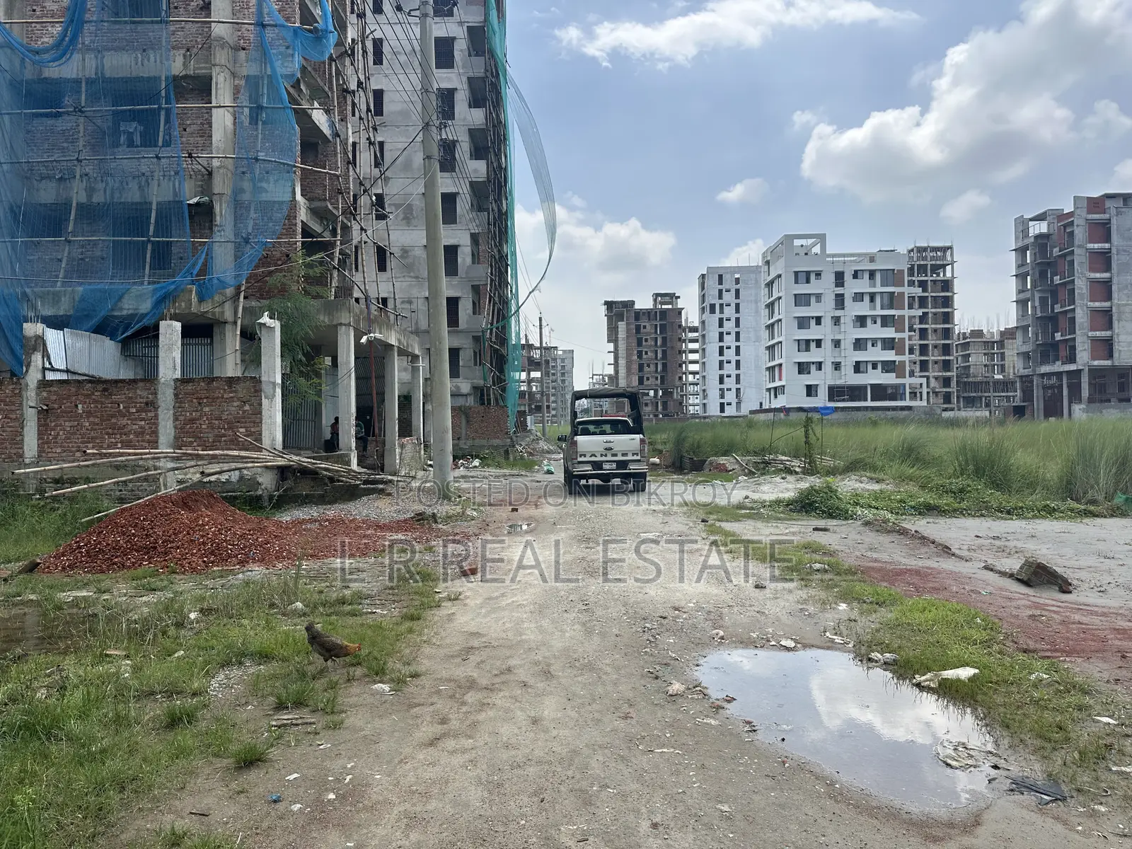 এম-ব্লক, ৫-কাঠা, রেডি প্লট জরুরি বিক্রয়, বসুন্ধরা আর/এ