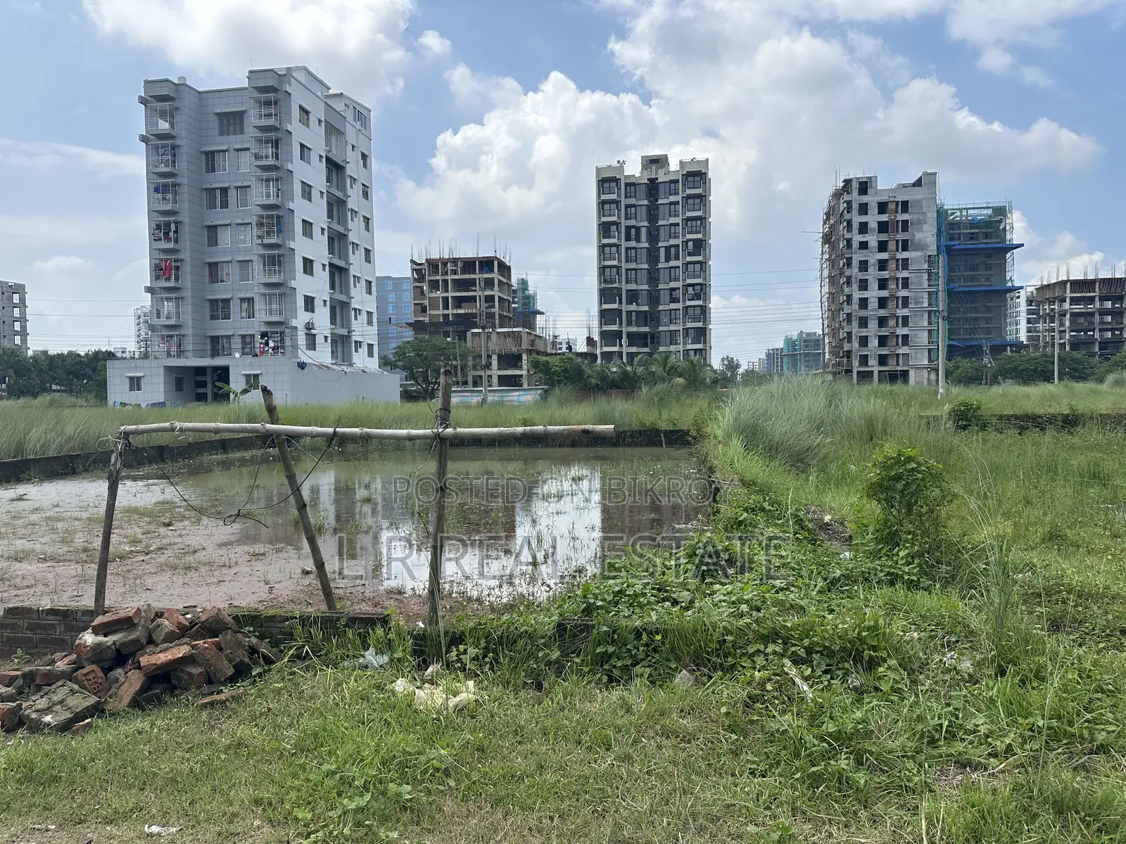 এম-ব্লক, ৫-কাঠা, রেডি প্লট জরুরি বিক্রয়, বসুন্ধরা আর/এ