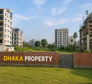 সেক্টর-১৫/সি-তে মেট্রো স্টেশন সংলগ্ন ৩ কাঠার পশ্চিমমুখী প্লট