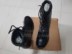 পুলিশ লেদার বুট