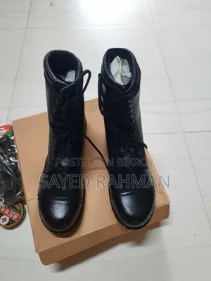 পুলিশ লেদার বুট
