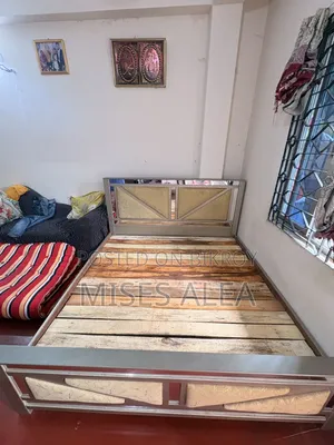 গ্লাস খাট ৬/৭