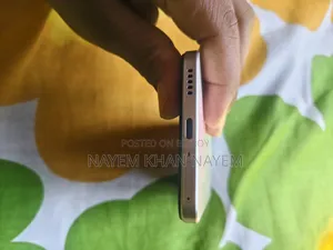 Oppo Reno8 5G 128 GB Rose Gold