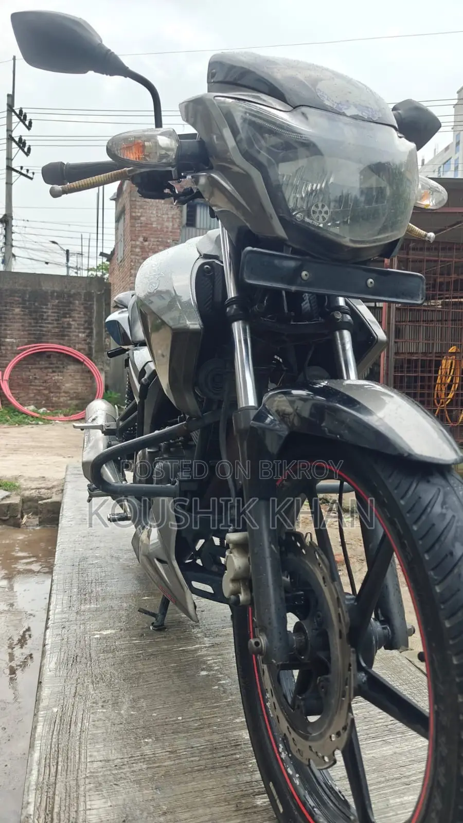 TVS Apache 180 RTR 2016 Gray