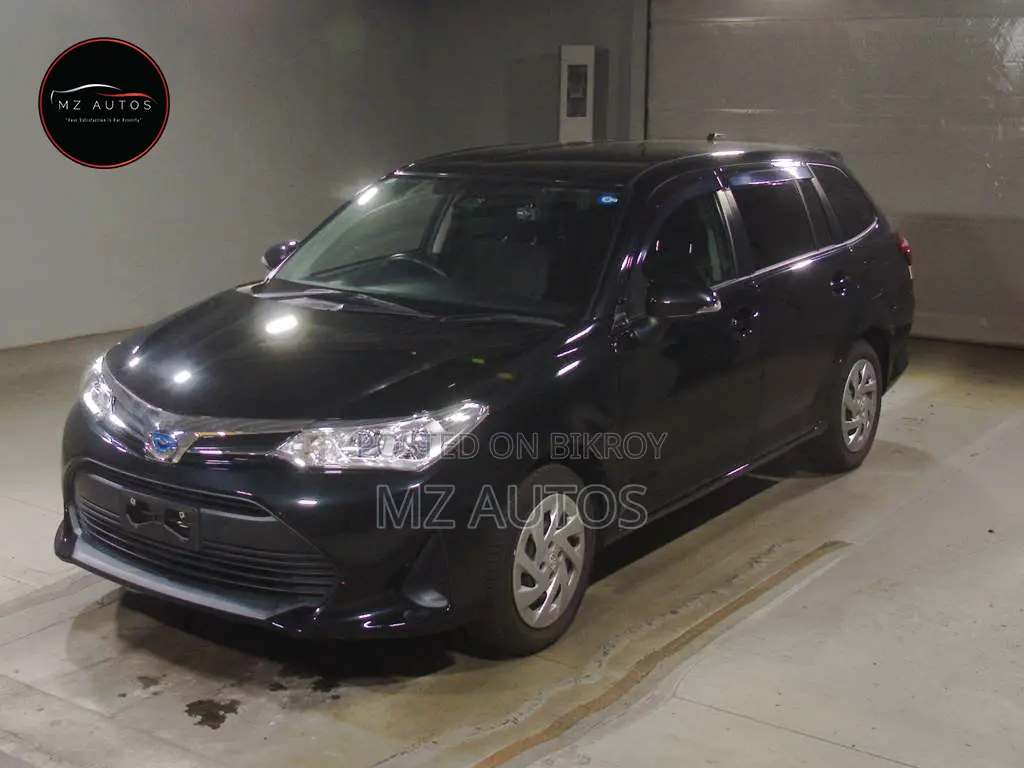 Toyota Corolla Fielder 1.5 Hybrid FWD 2021 Black