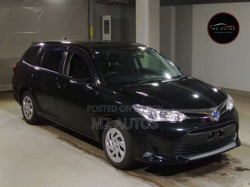 Toyota Corolla Fielder 1.5 Hybrid FWD 2021 Black