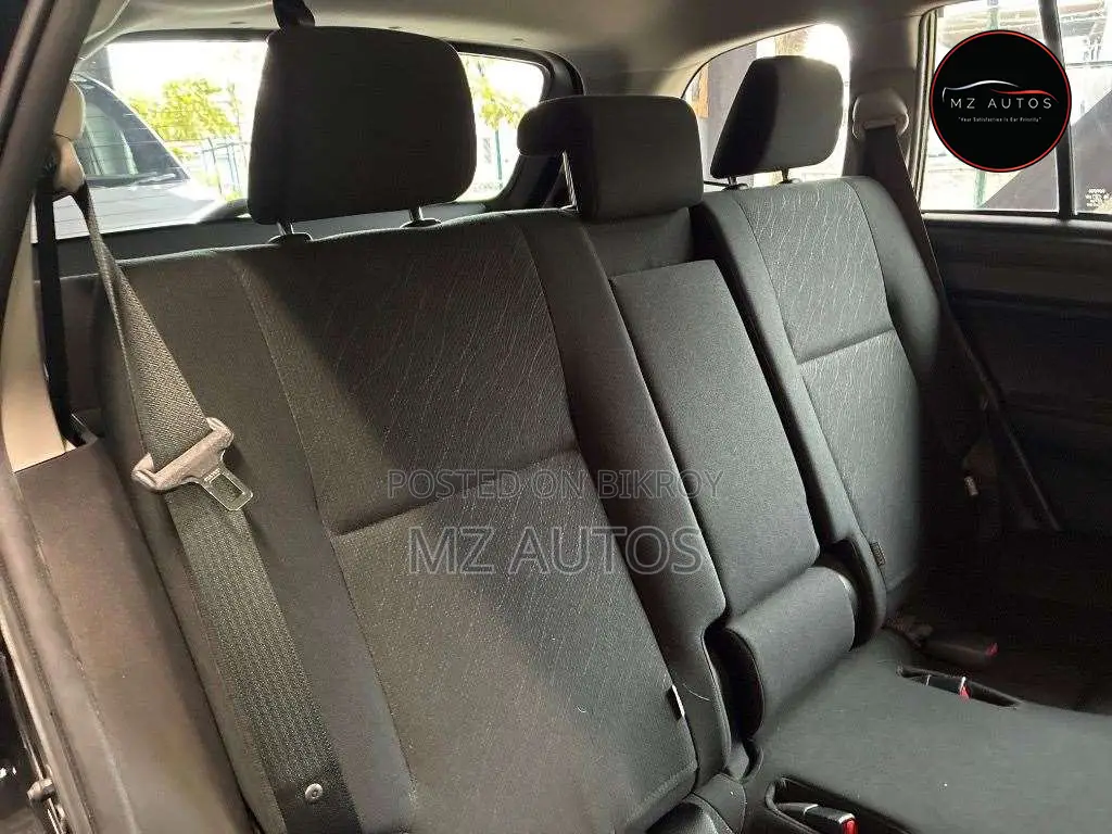 Toyota Corolla Fielder 1.5 Hybrid FWD 2021 Black