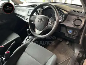 Toyota Corolla Fielder 1.5 Hybrid FWD 2021 Black