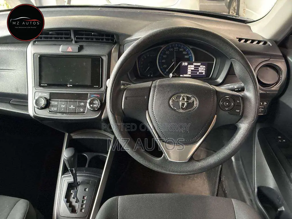 Toyota Corolla Fielder 1.5 Hybrid FWD 2021 Black