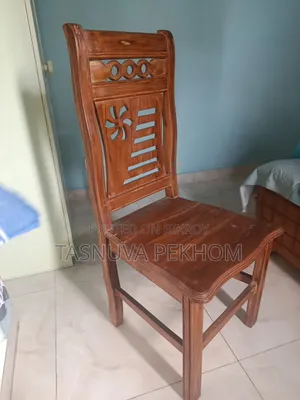সেগুন কাঠের চেয়ার