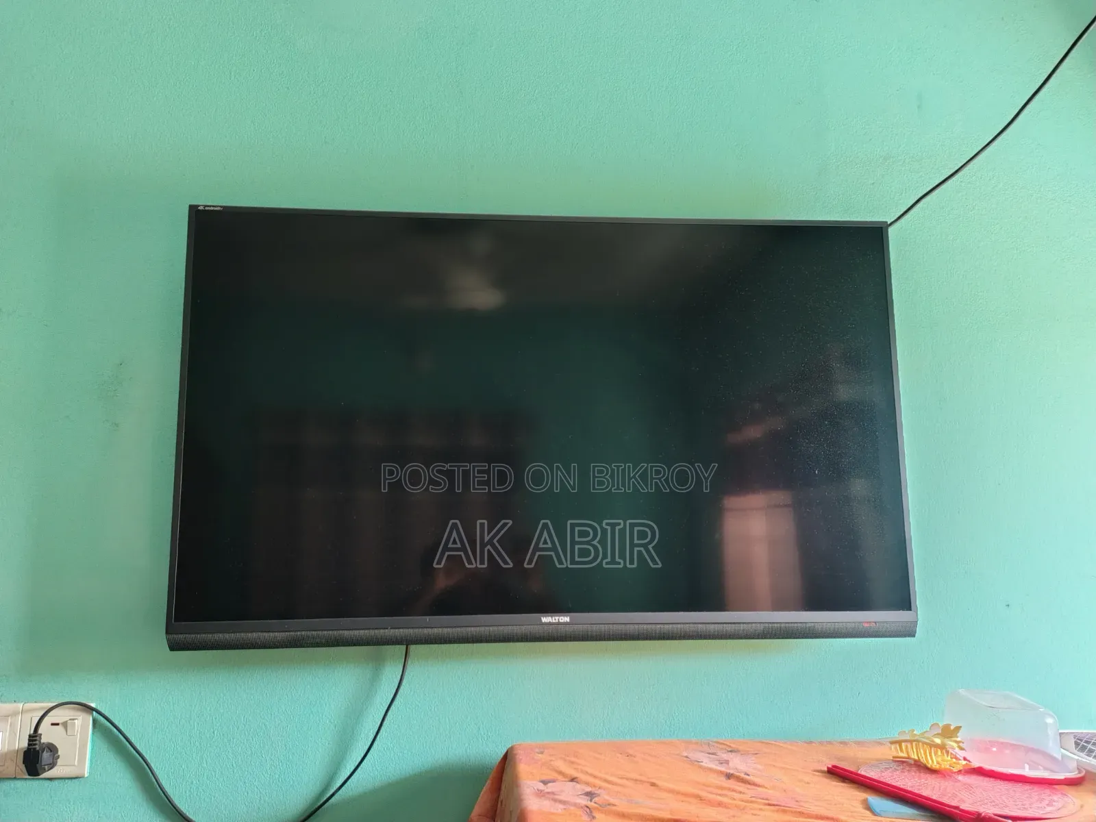 Walton Android Smart TV 43" With Box