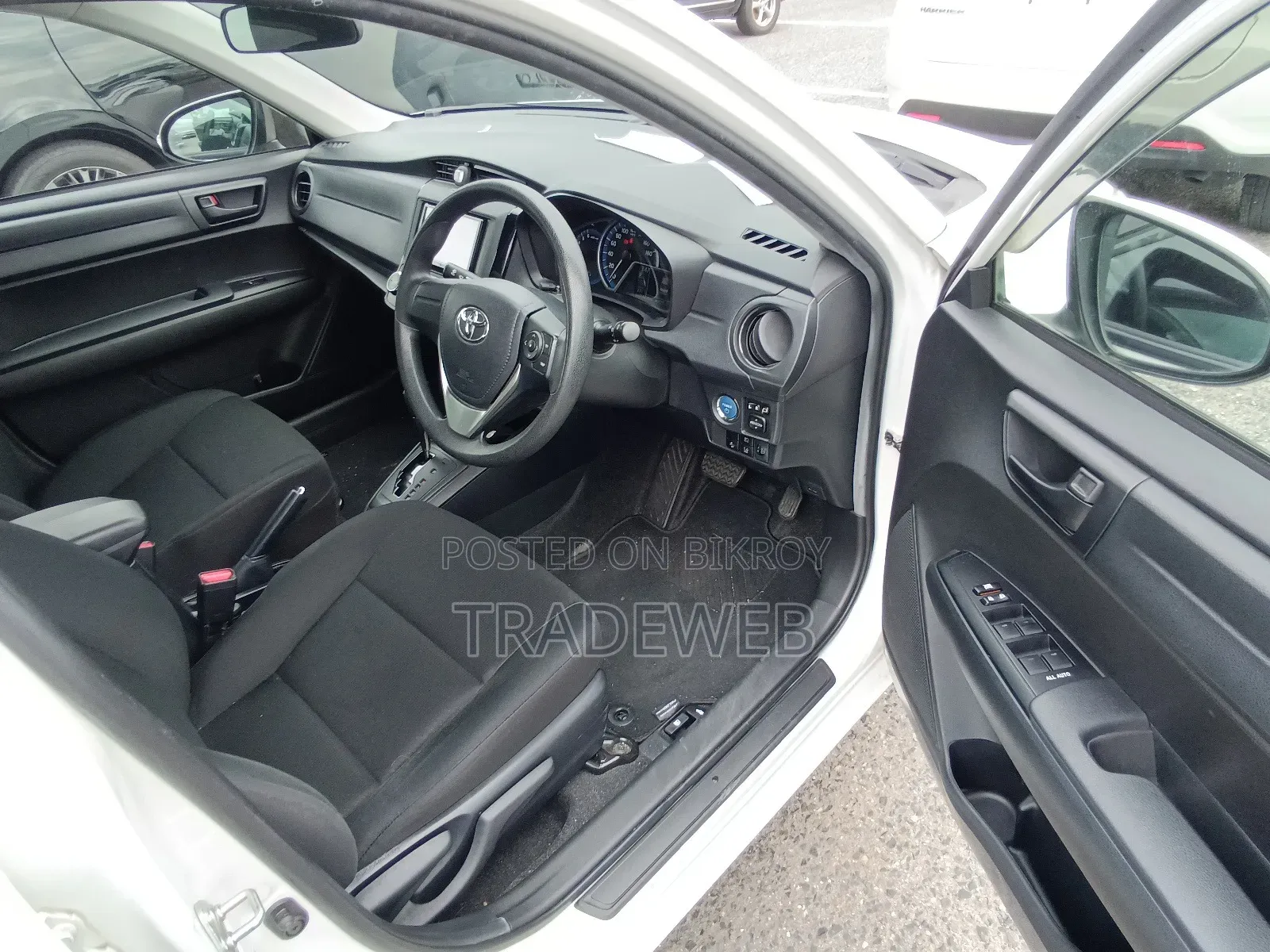 Toyota Axio 2021 White