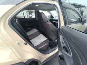 Toyota Yaris Cross 2021 Beige