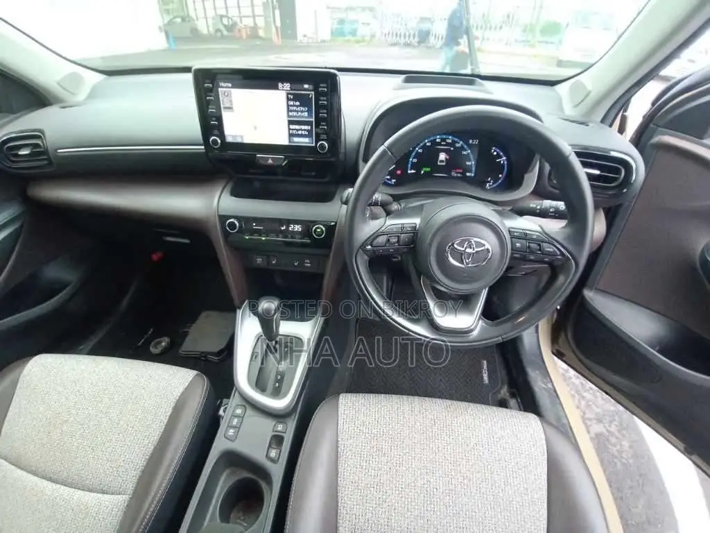 Toyota Yaris Cross 2021 Beige