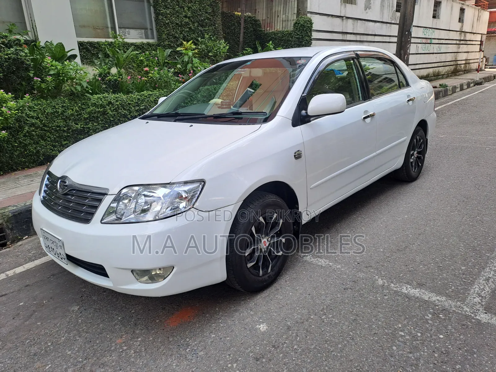Toyota Corolla 2005 White