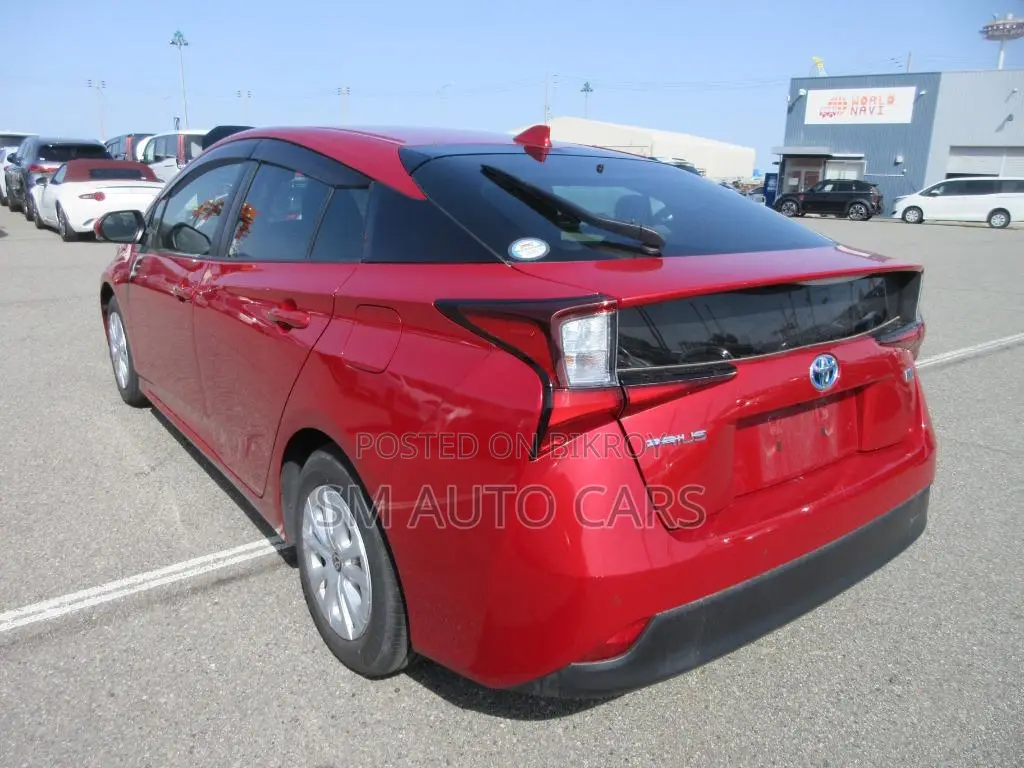 Toyota Prius 2021 Red