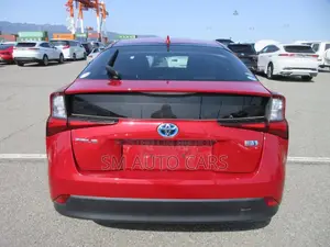 Toyota Prius 2021 Red