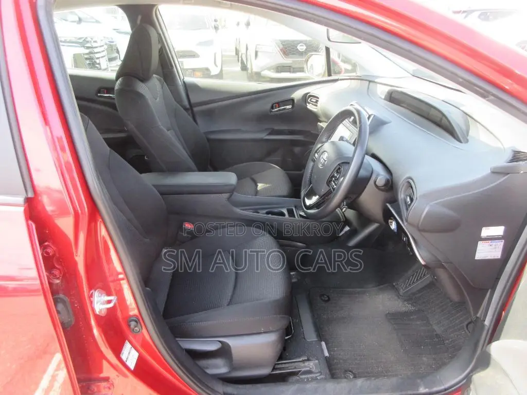 Toyota Prius 2021 Red