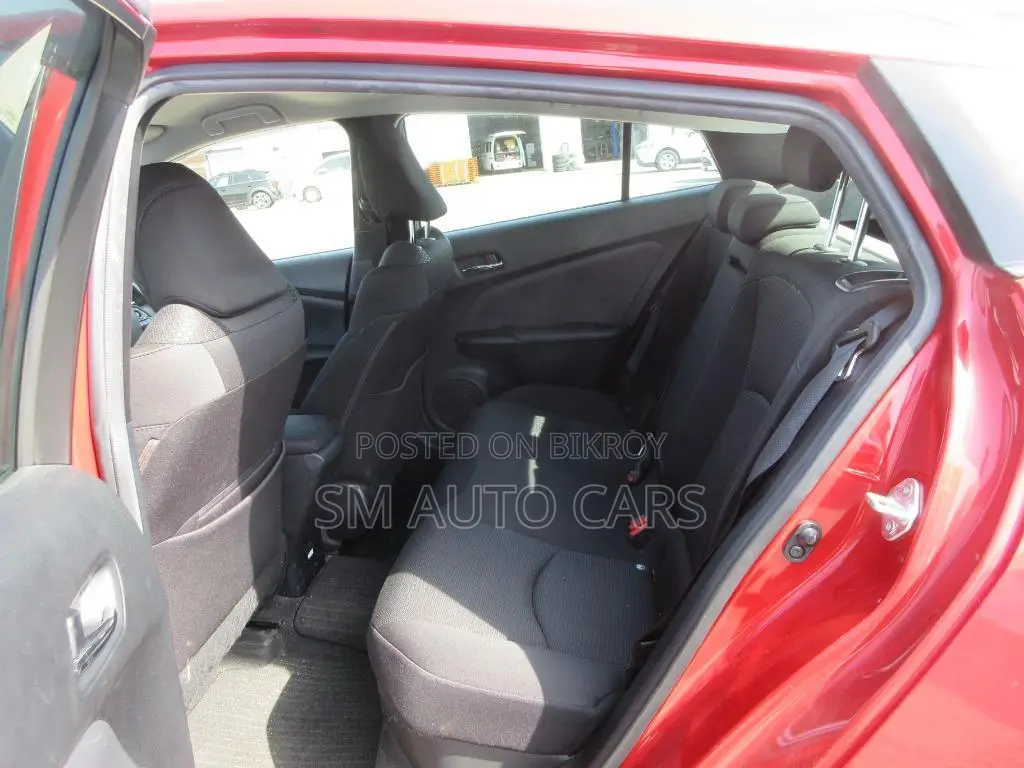 Toyota Prius 2021 Red
