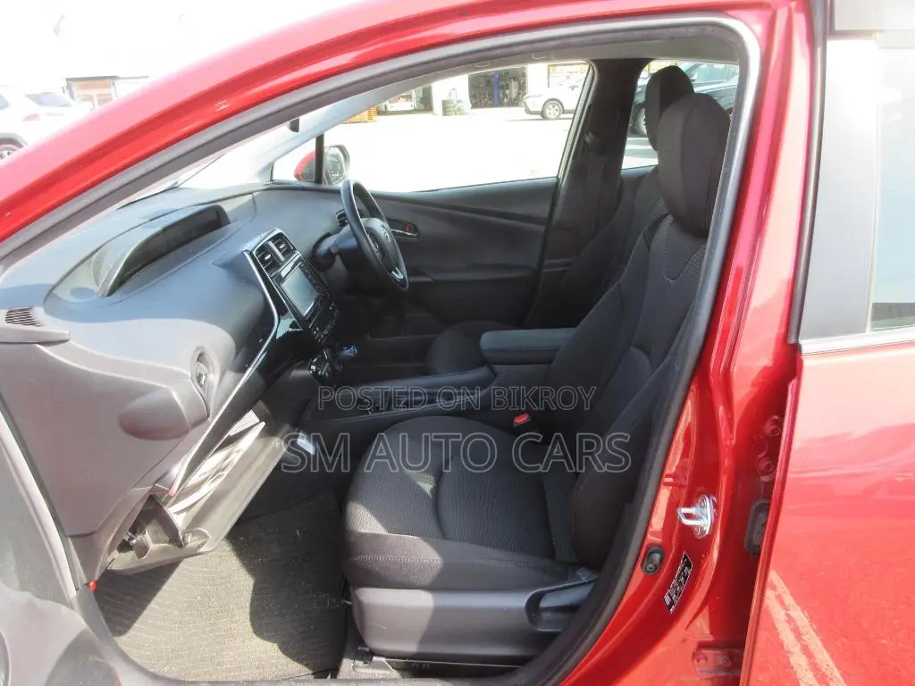 Toyota Prius 2021 Red