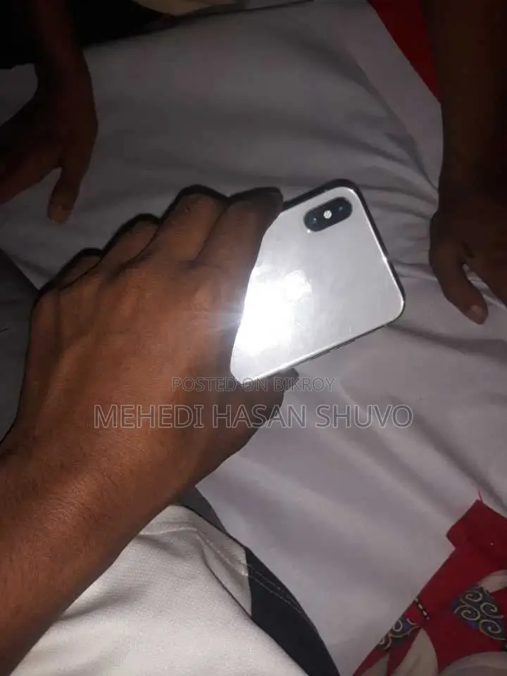 Apple iPhone X 64 GB White