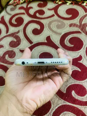 Apple iPhone 6s 64 GB Rose Gold