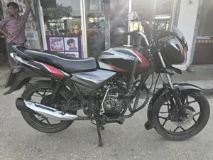 বাজাজ ডিসকভার ১২৫ ২০২০ ব্ল্যাক