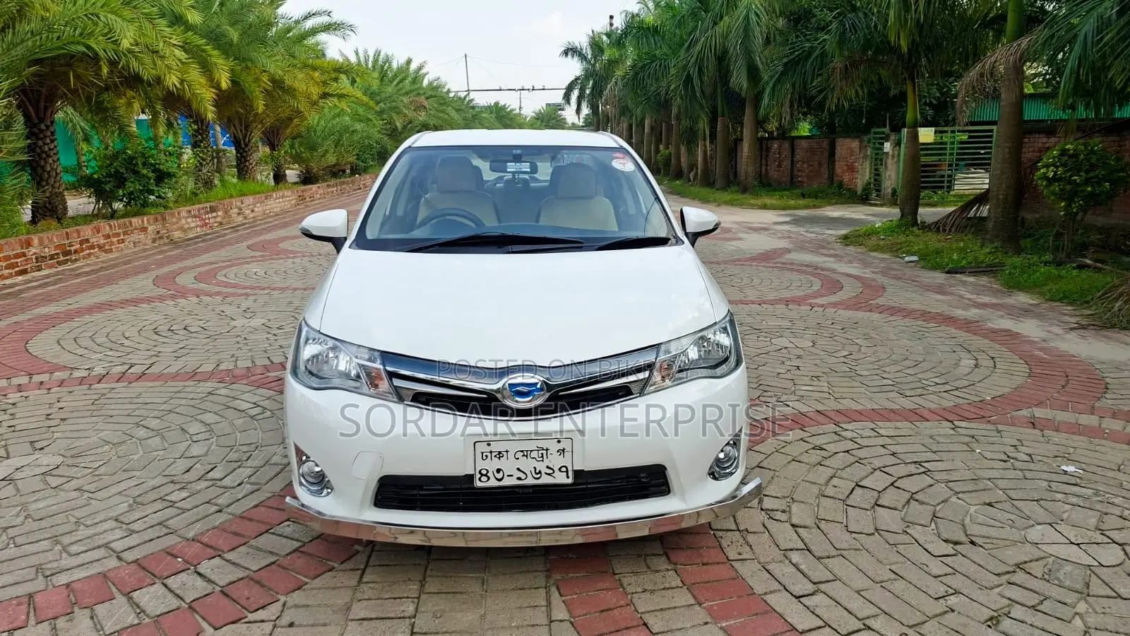 Toyota Axio 1.5 Hybrid 2WD 2014 White