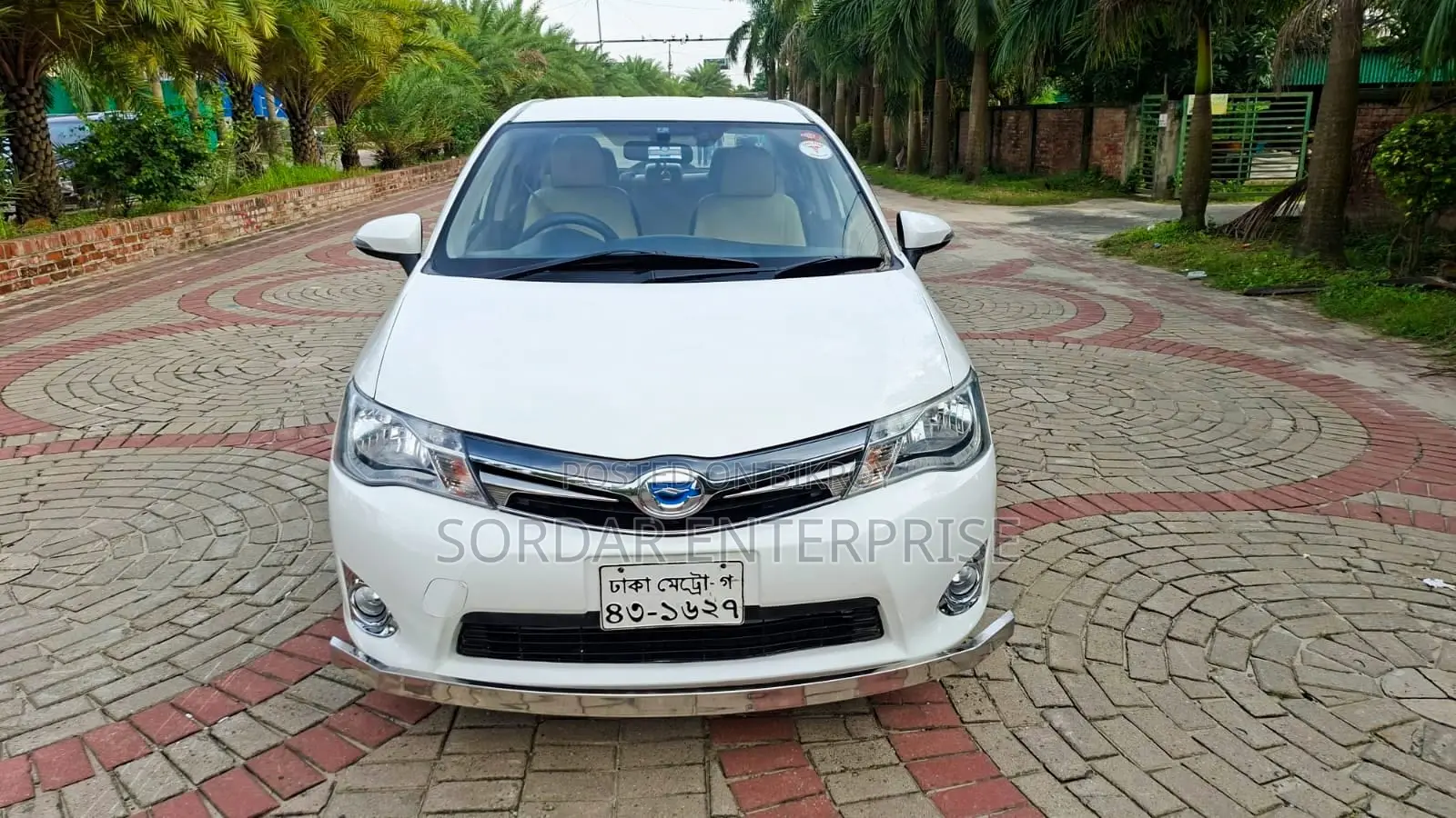 Toyota Axio 1.5 Hybrid 2WD 2014 White